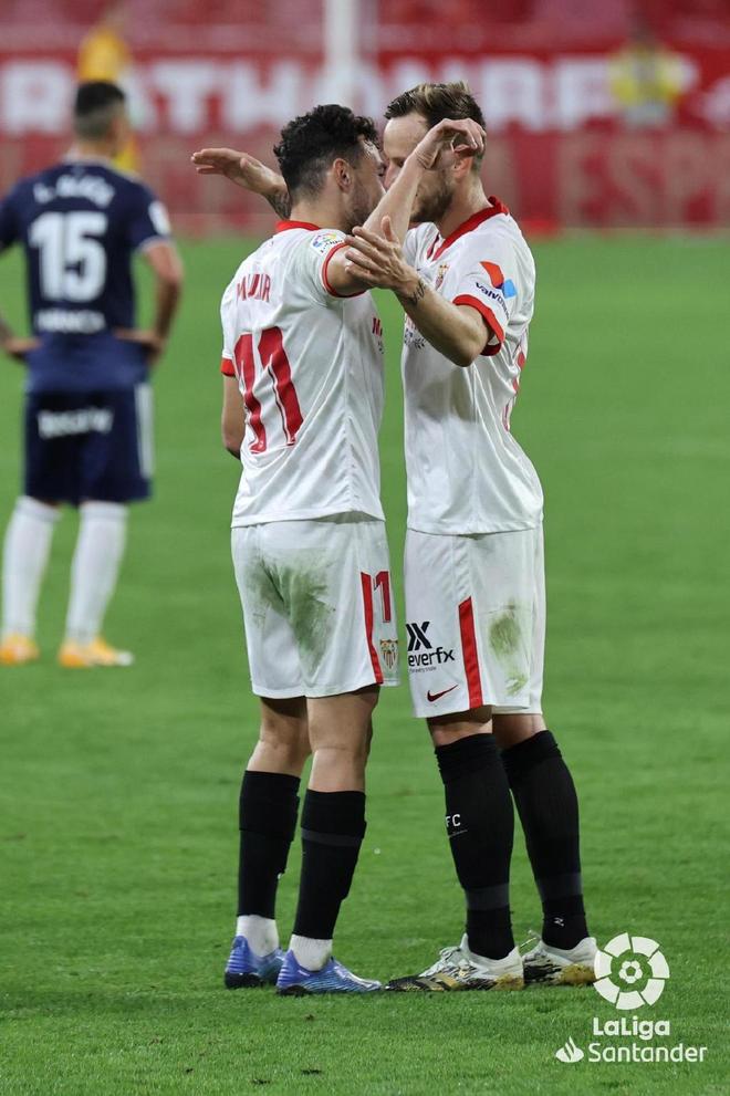 爱游戏-转折点国际米兰主帅复盘莱万多夫斯基在湖人比赛中高光表现，连对手都承认：巴塞罗那单刀错失备战西甲的简单介绍